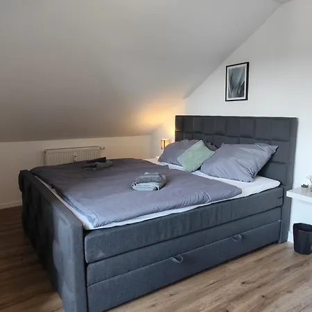 Familienfreundliche Dgw In Ruhiger Lage Fuer 4 Personen - Waschtrockner, Arbeitsplatz, Balkon Und Gartennutzung