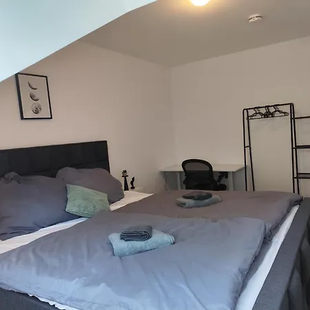 Lägenhet Familienfreundliche Dgw In Ruhiger Lage Fuer 4 Personen - Waschtrockner, Arbeitsplatz, Balkon Und Gartennutzung Aschaffenburg