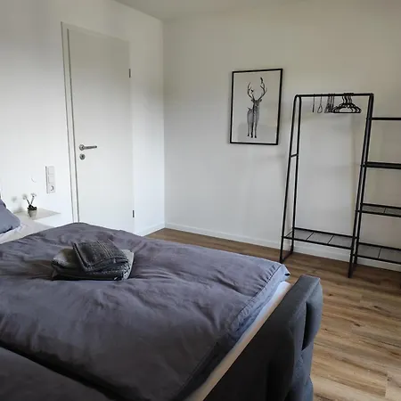 Familienfreundliche Dgw In Ruhiger Lage Fuer 4 Personen - Waschtrockner, Arbeitsplatz, Balkon Und Gartennutzung Lägenhet *